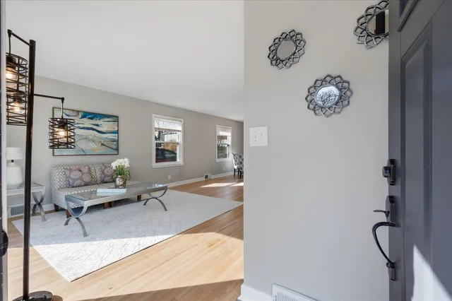 $2,850 | 2910 Vernon Avenue South, St. Louis Park, MN 55416