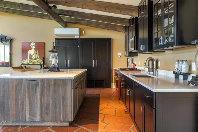 $2,999,000 | 25 Mountain Haunts Road, Winhall, VT 05340