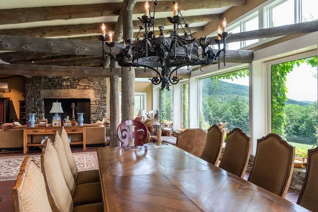 $2,999,000 | 25 Mountain Haunts Road, Winhall, VT 05340