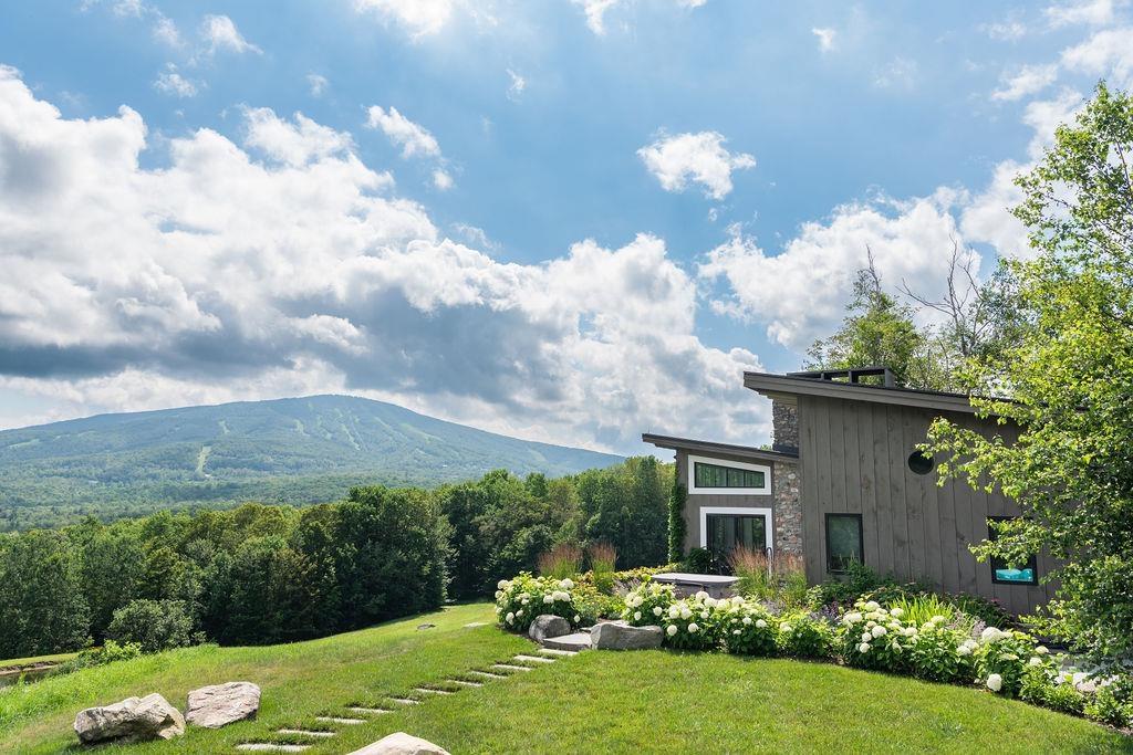 25 Mountain Haunts Road Winhall, VT 05340 - Photo 2 of 56