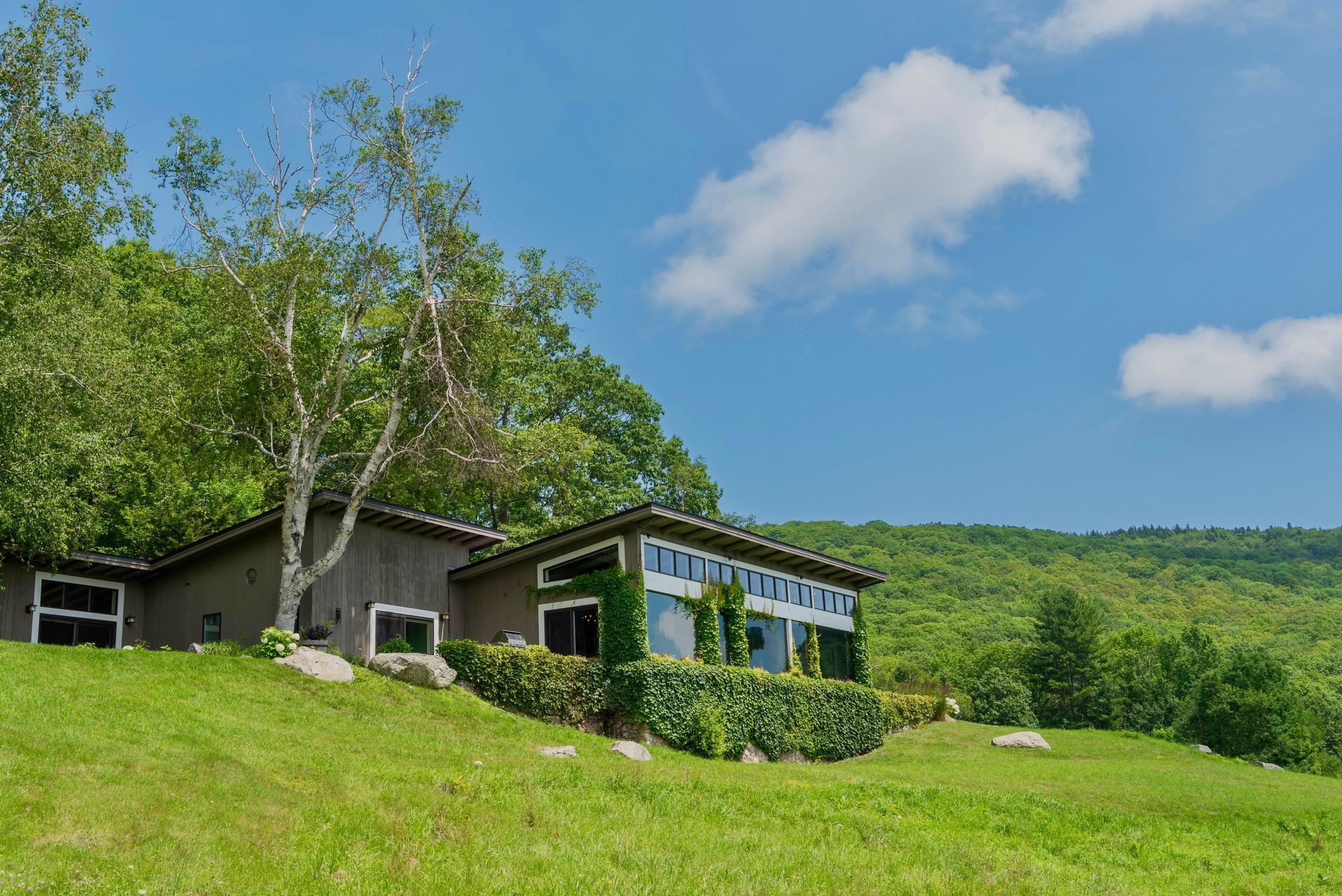 25 Mountain Haunts Road Winhall, VT 05340 - Photo 5 of 56