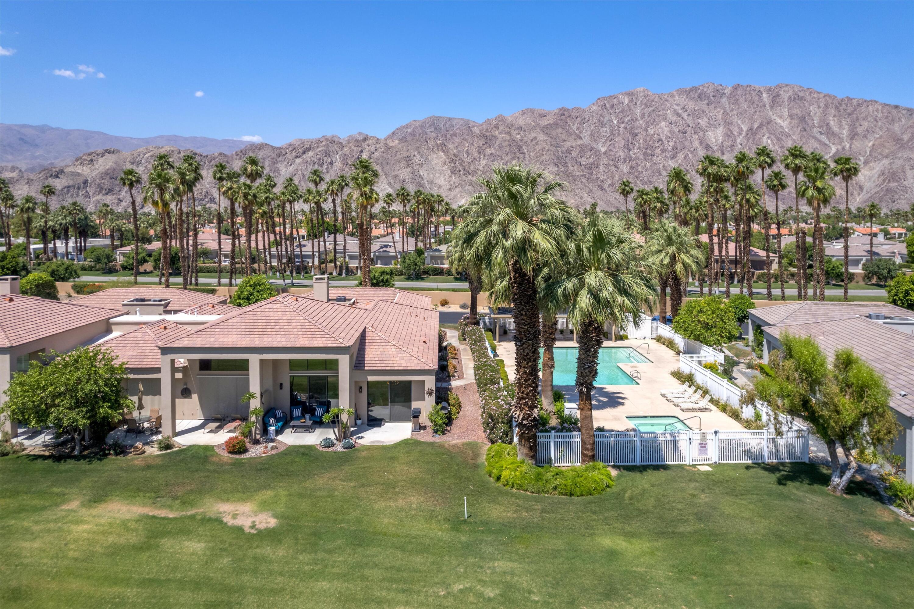 54754 Oak-Tree La Quinta, CA 92253 - Photo 5 of 33 a view of a house with garden and sitting area
