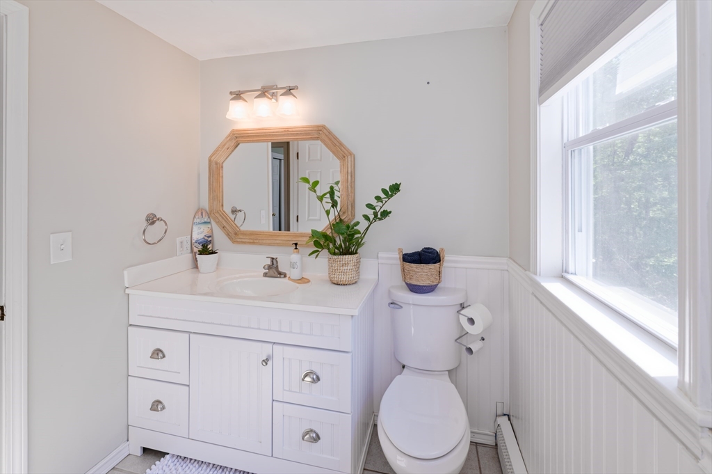 6 Chamberlain Road Uxbridge, MA 01569 - Photo 28 of 38