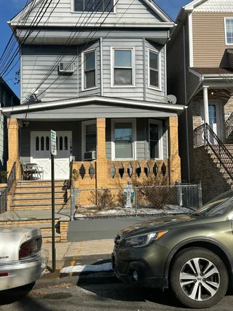 $2,400 | 143 West 26th Street, Bayonne, NJ 07002