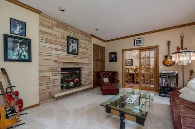 $1,099,000 | 17 Oriole Place, North Mankato, MN 56003