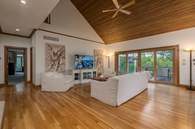 $1,099,000 | 17 Oriole Place, North Mankato, MN 56003