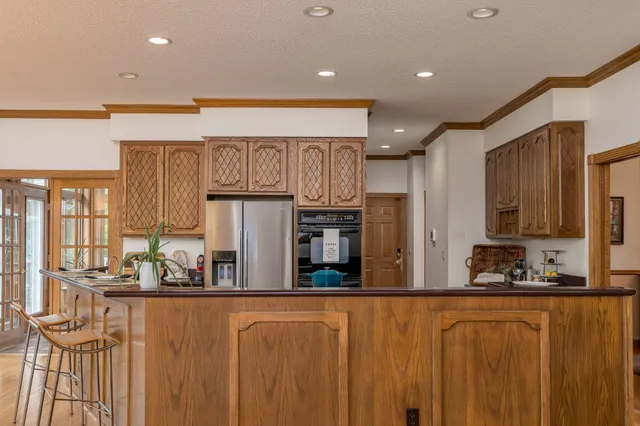 $1,099,000 | 17 Oriole Place, North Mankato, MN 56003