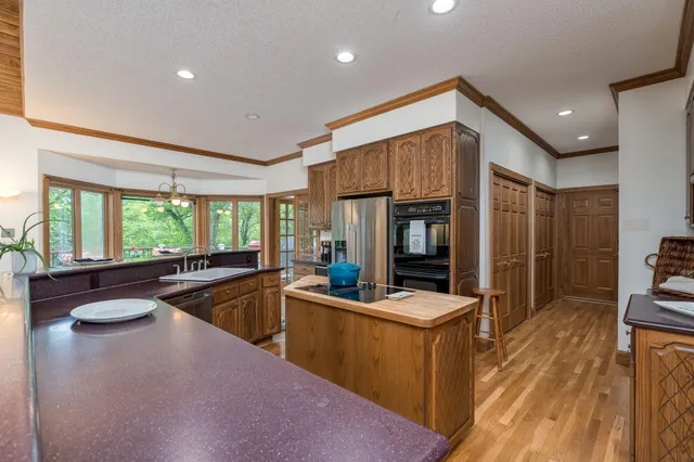 $1,099,000 | 17 Oriole Place, North Mankato, MN 56003