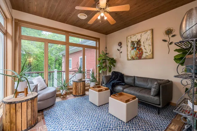 $1,099,000 | 17 Oriole Place, North Mankato, MN 56003