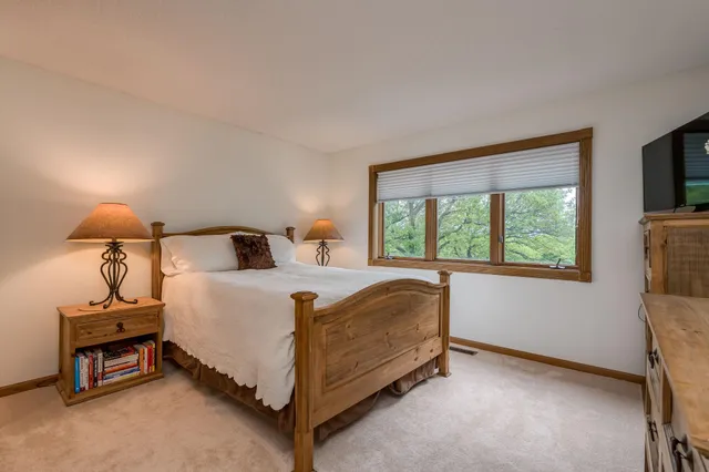 $1,099,000 | 17 Oriole Place, North Mankato, MN 56003