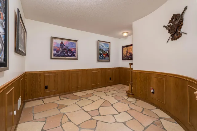 $1,099,000 | 17 Oriole Place, North Mankato, MN 56003