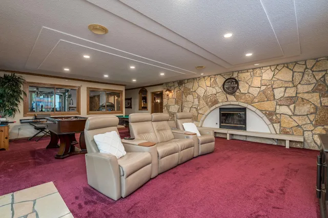 $1,099,000 | 17 Oriole Place, North Mankato, MN 56003