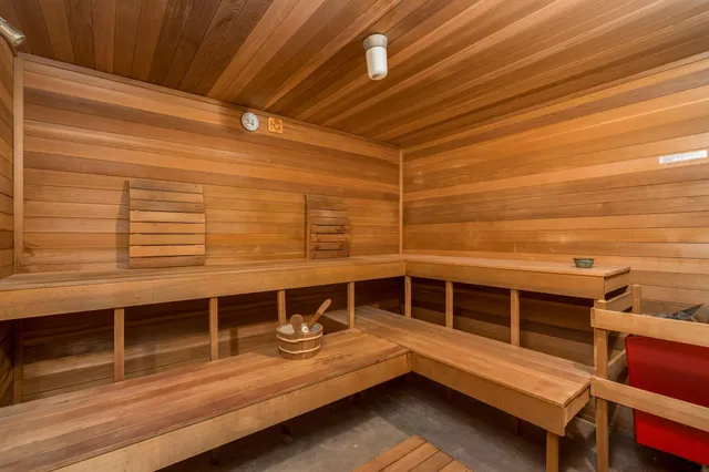 $1,099,000 | 17 Oriole Place, North Mankato, MN 56003