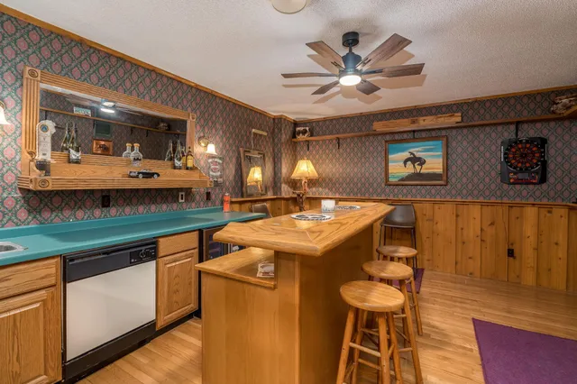 $1,099,000 | 17 Oriole Place, North Mankato, MN 56003