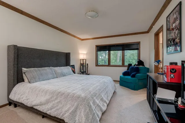 $1,099,000 | 17 Oriole Place, North Mankato, MN 56003