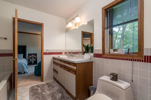 $1,099,000 | 17 Oriole Place, North Mankato, MN 56003