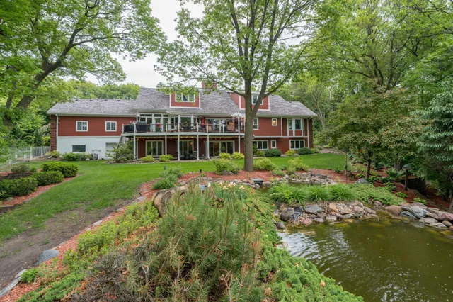 $1,099,000 | 17 Oriole Place, North Mankato, MN 56003