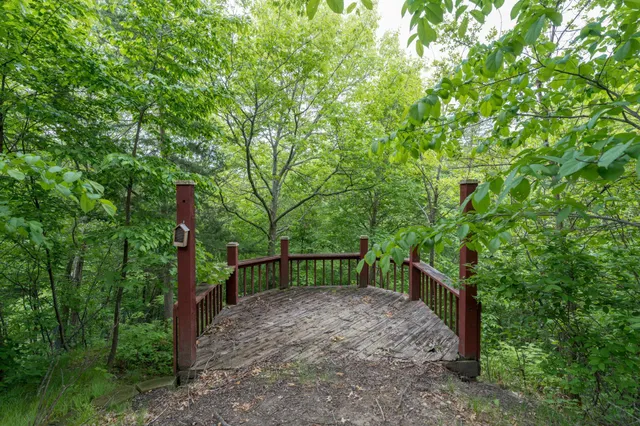 $1,099,000 | 17 Oriole Place, North Mankato, MN 56003