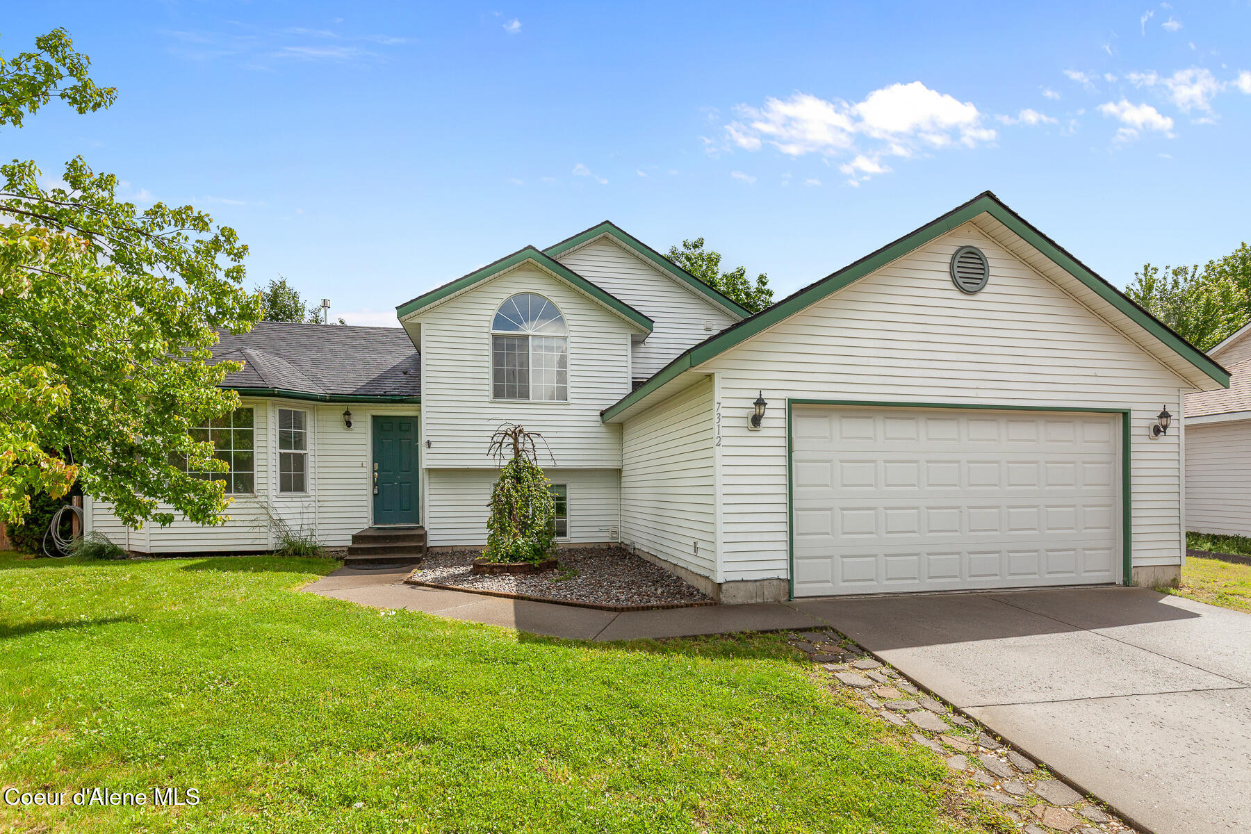 7312 Macaw Lane Rathdrum, ID 83858 - Photo 2 of 25 7312WMacawLn-2