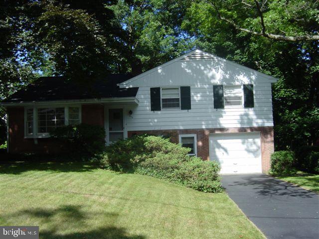 432 South Cedar Street Lititz, PA 17543 - Photo 1 of 9