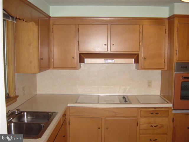 432 South Cedar Street Lititz, PA 17543 - Photo 4 of 9