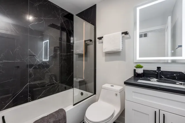 $747,700 | 9132 Lincolnwood Drive, Evanston, IL 60203