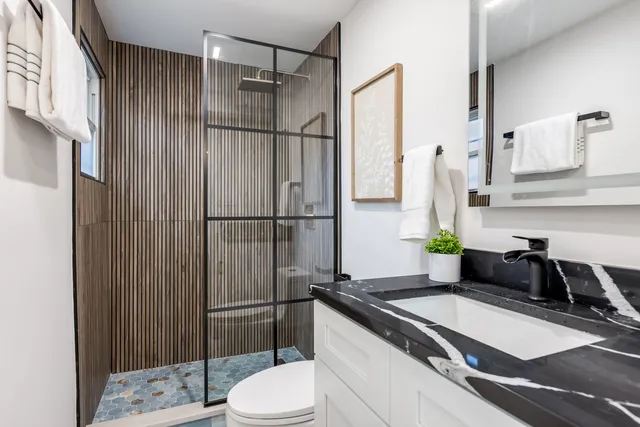 $747,700 | 9132 Lincolnwood Drive, Evanston, IL 60203