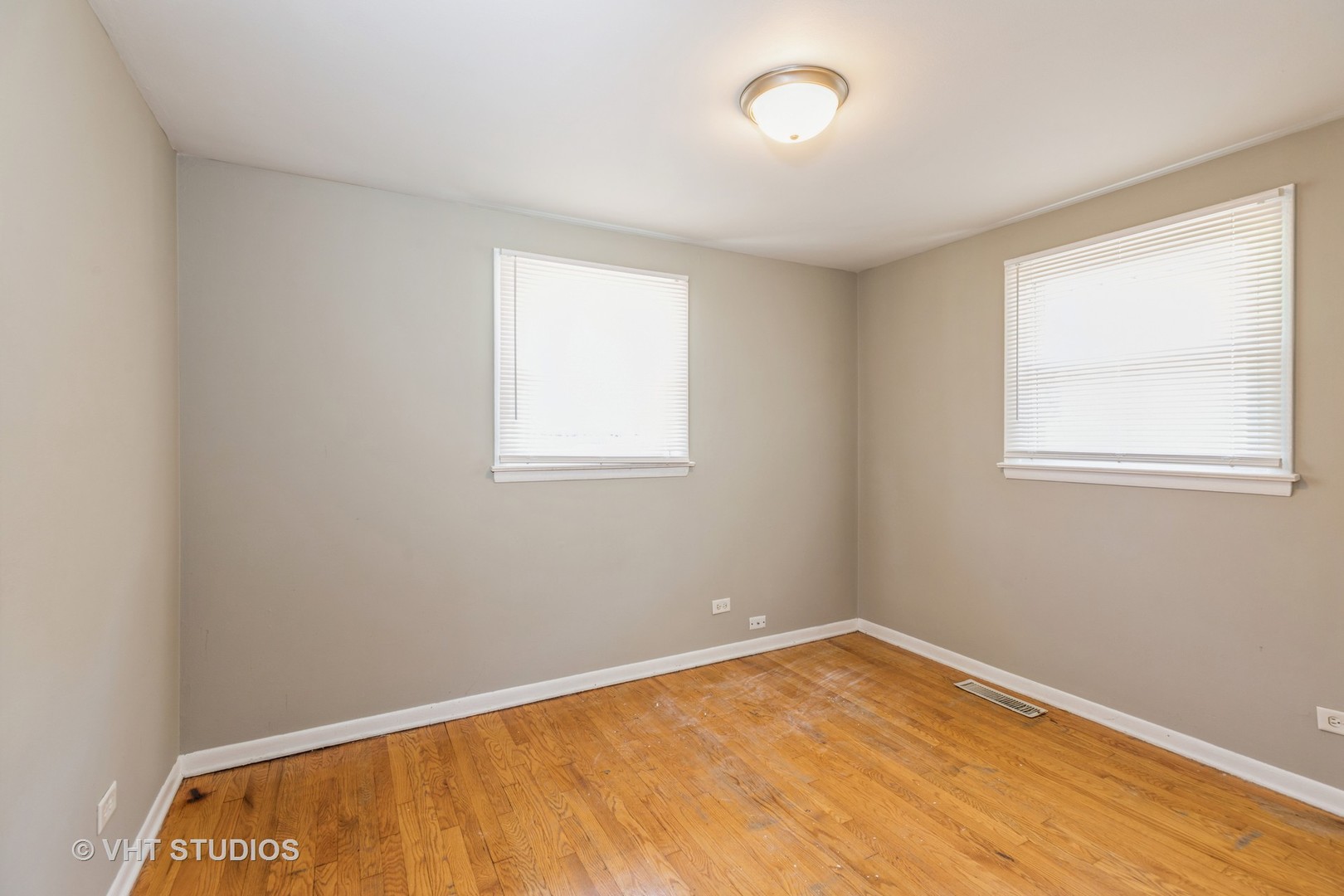 3941 169th Street Country Club Hills, IL 60478 - Photo 13 of 22 an empty room with a window