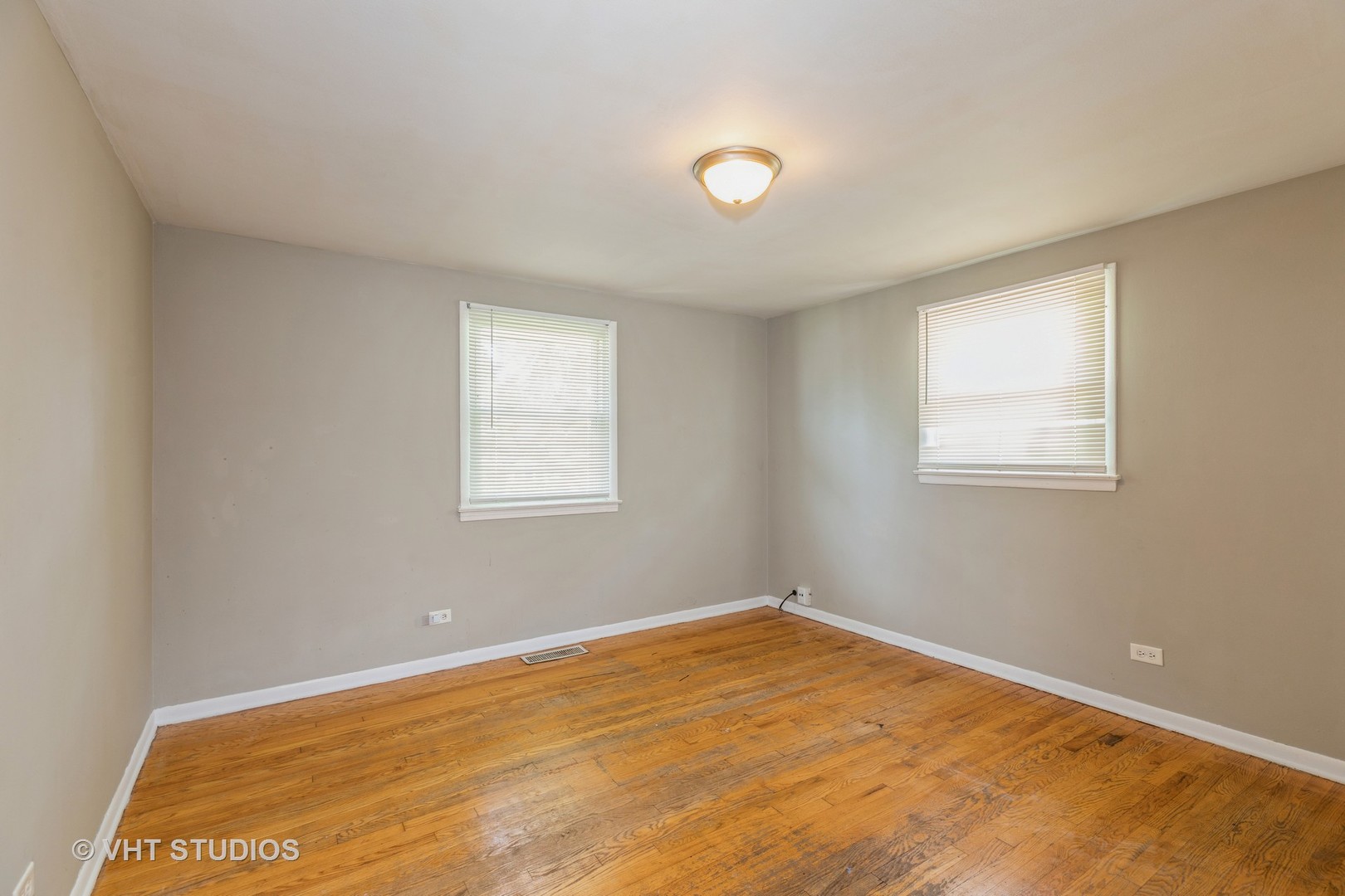 3941 169th Street Country Club Hills, IL 60478 - Photo 15 of 22 a view of a room with a window
