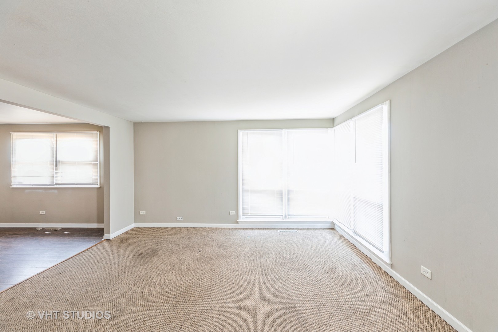 3941 169th Street Country Club Hills, IL 60478 - Photo 7 of 22 an empty room with a window