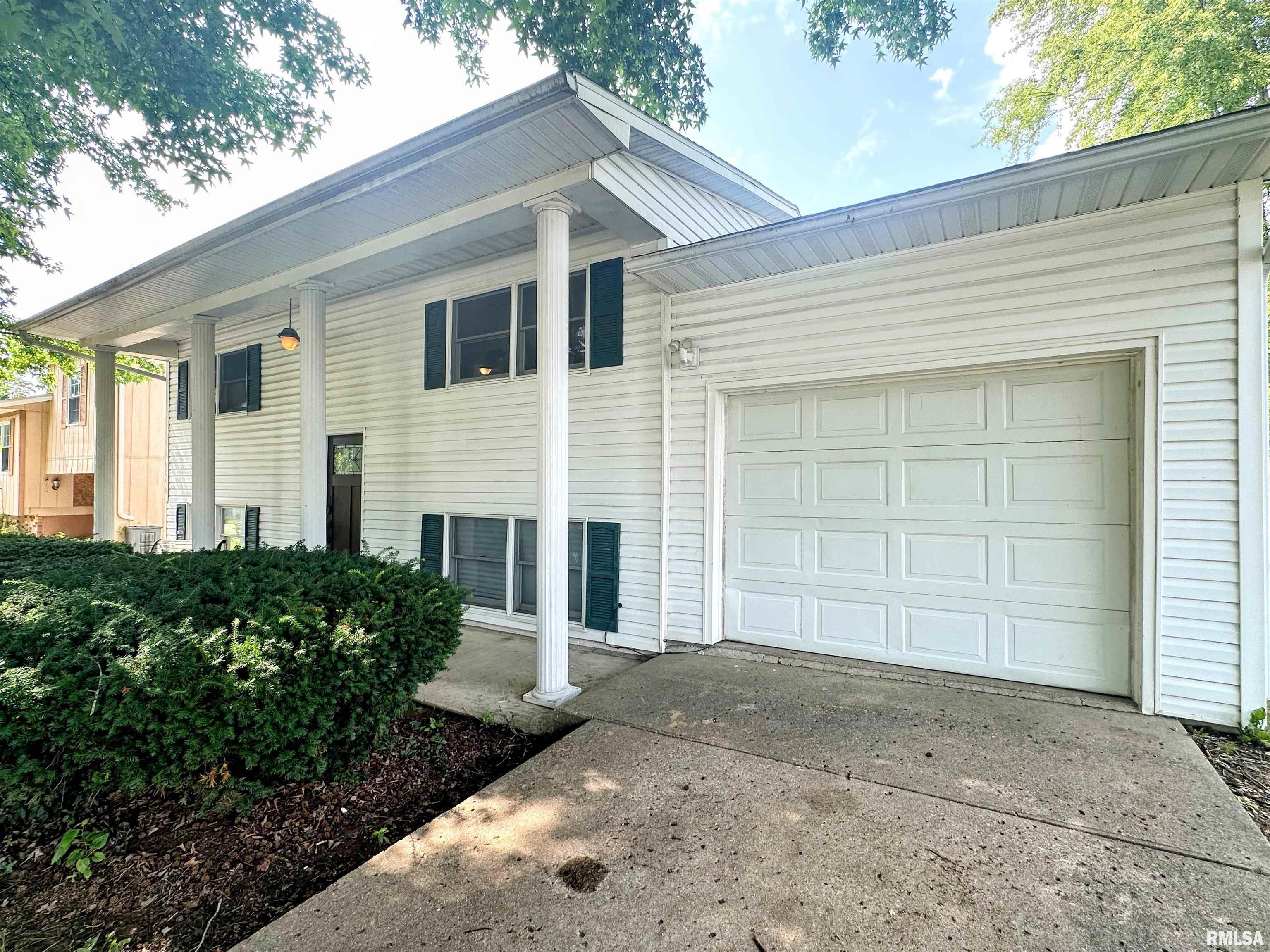 910 Airport Road Mount Vernon, IL 62864 - Photo 1 of 54 Gallery Image 1