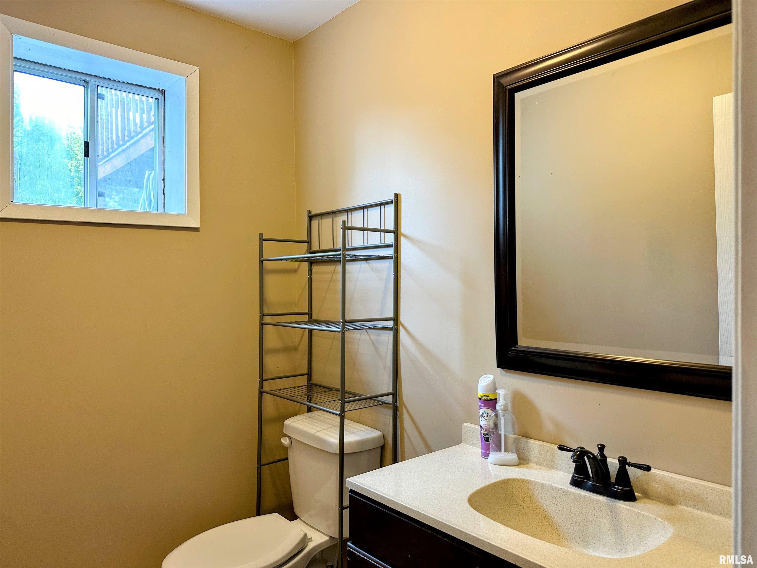 910 Airport Road Mount Vernon, IL 62864 - Photo 37 of 54 Gallery Image 37