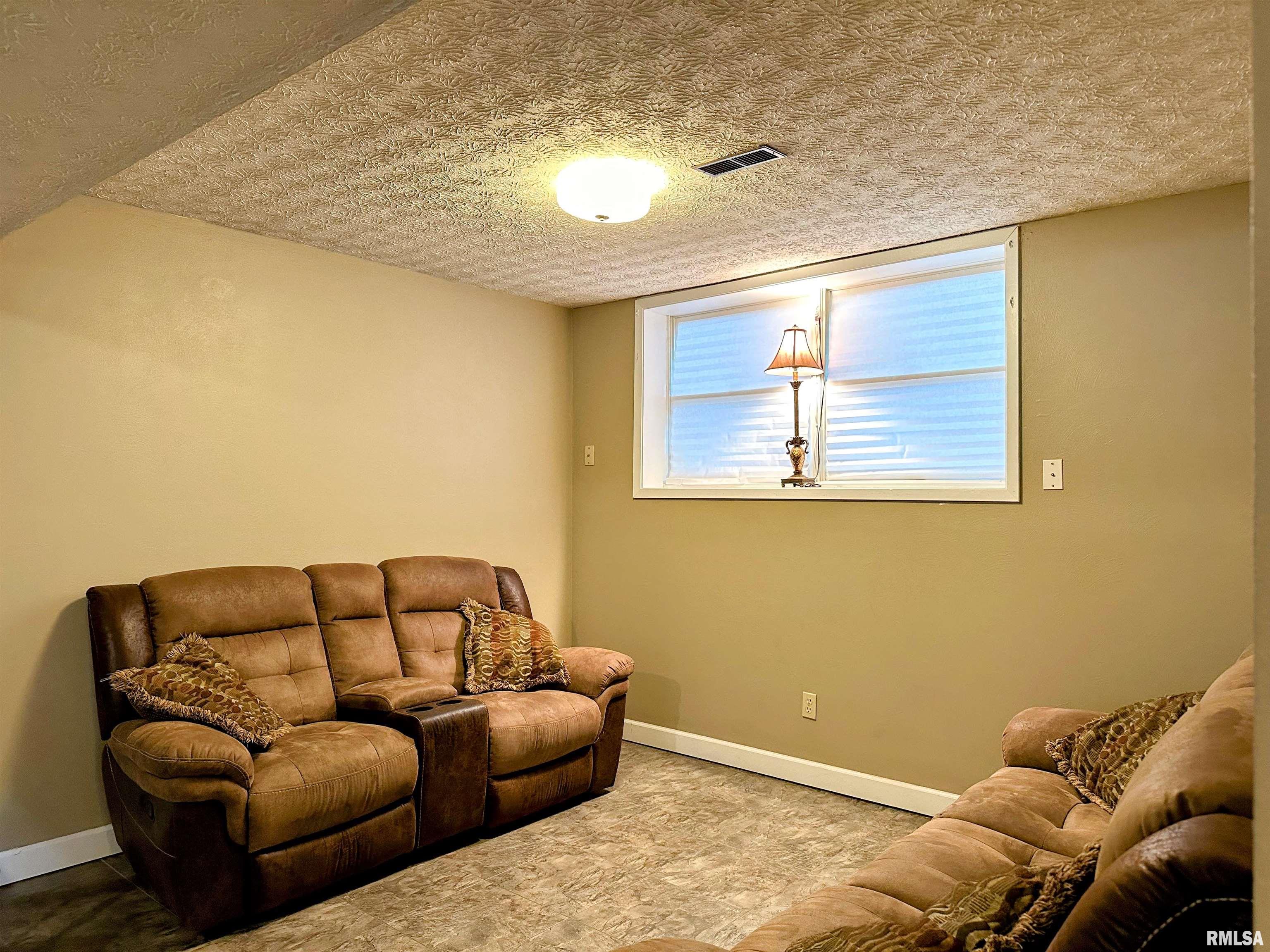 910 Airport Road Mount Vernon, IL 62864 - Photo 44 of 54 Gallery Image 44