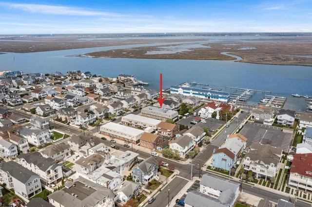 $1,350 | 211 North Coolidge Avenue, Unit 4, Margate City, NJ 08402