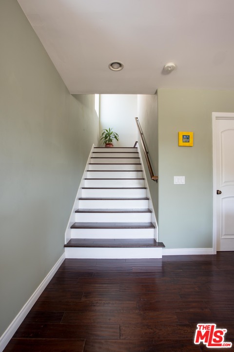 10749 Charnock Road Los Angeles, CA 90034 - Photo 15 of 16 Gallery Image 15