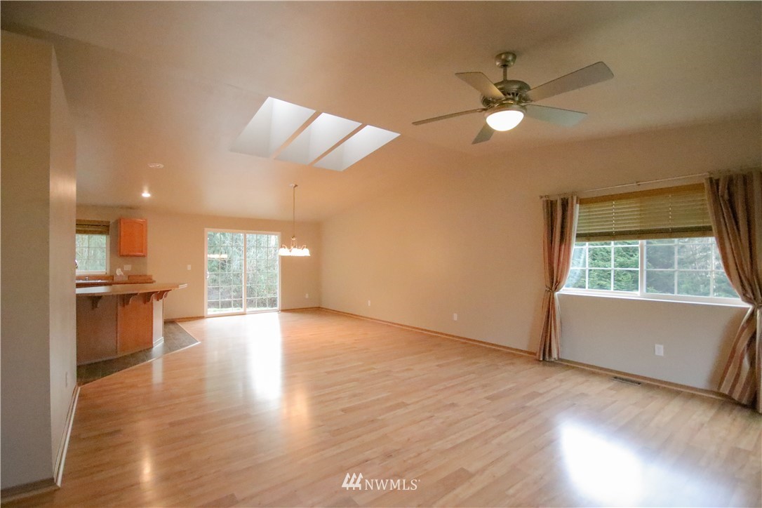 62 Malone Hill Road Elma, WA 98541 - Photo 5 of 24 Gallery Image 5