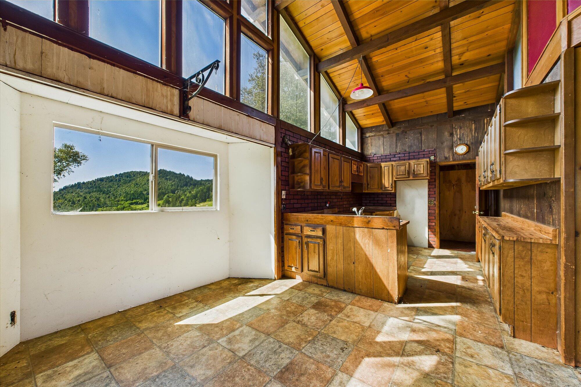 3602 Thomas Road Miranda, CA 95553 - Photo 6 of 66
