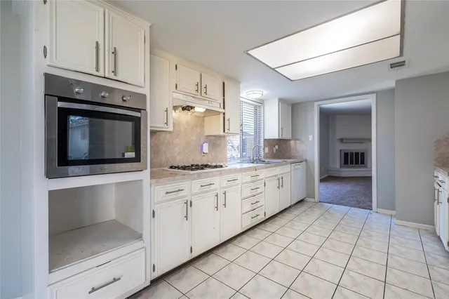 $2,200 | 10215 Kirkwren Drive, Houston, TX 77089