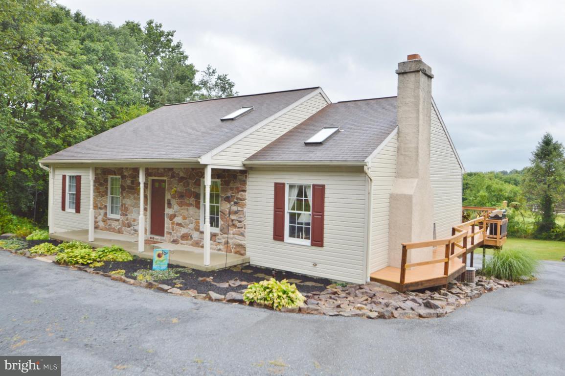 2737 Mountain Road Manheim, PA 17545 - Photo 1 of 21