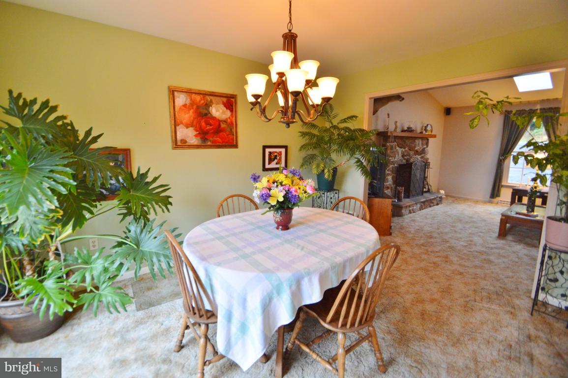 2737 Mountain Road Manheim, PA 17545 - Photo 10 of 21