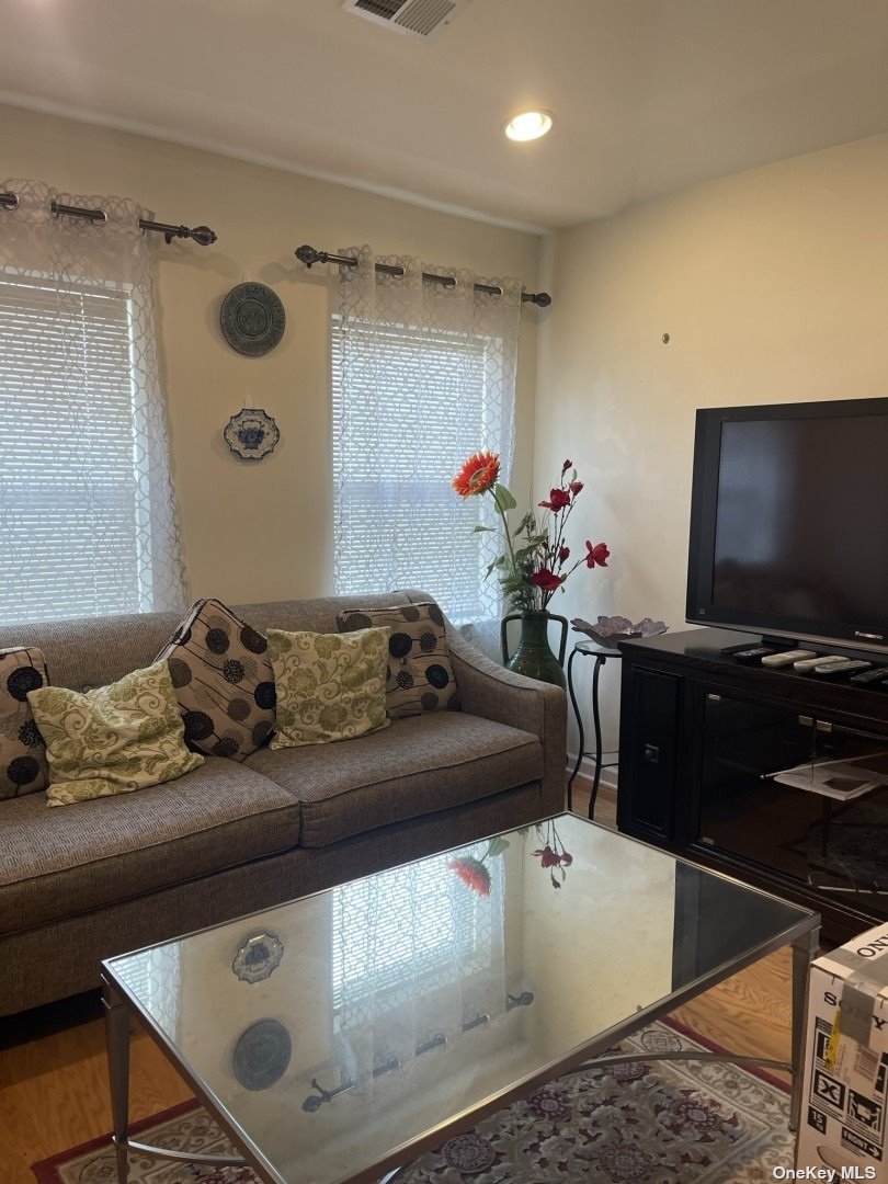 3-15 Weatherly, Unit B Queens, NY 11356 - Photo 3 of 12