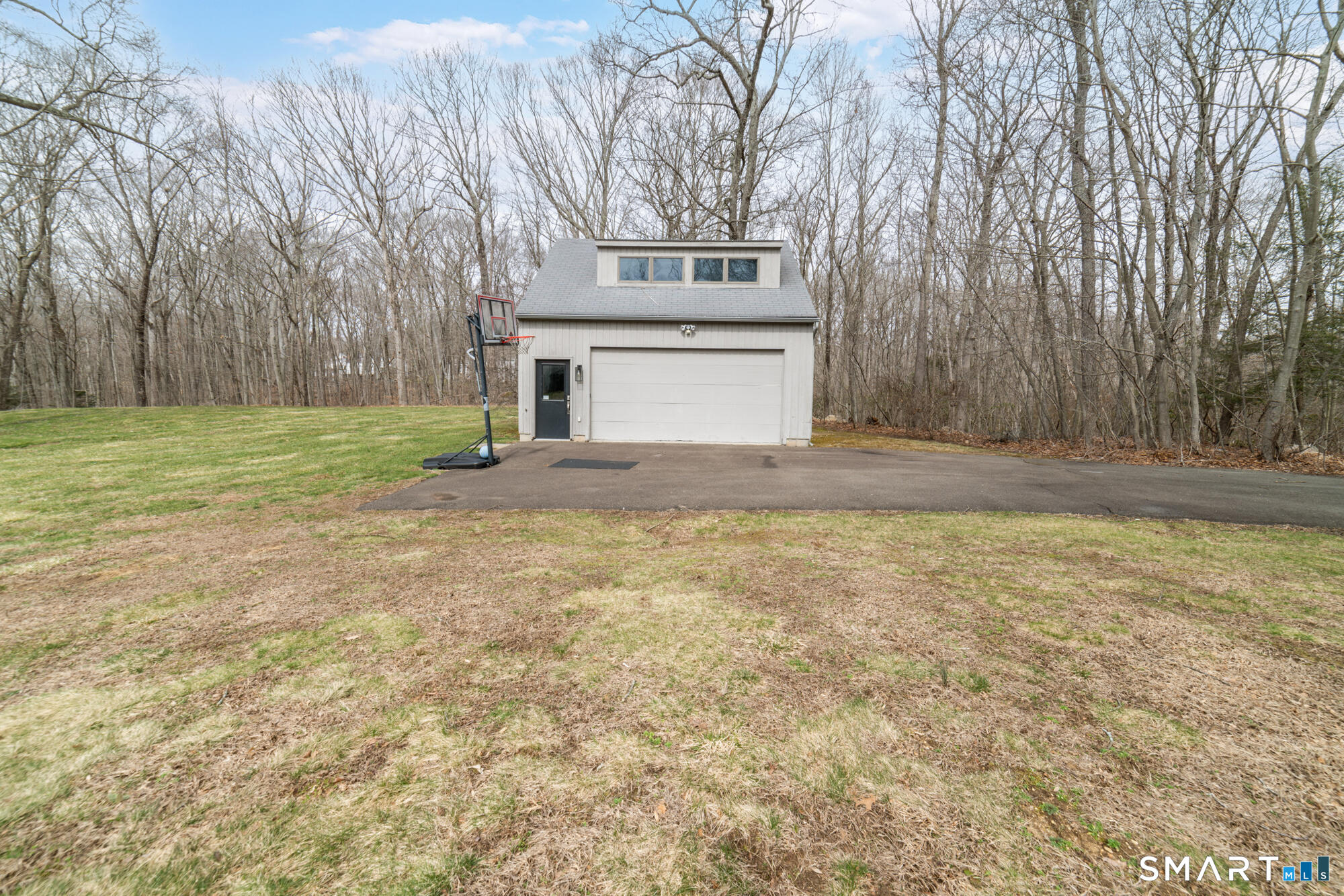 14 Fox Ridge Guilford, CT 06437 - Photo 33 of 39 a view of a yard with large trees
