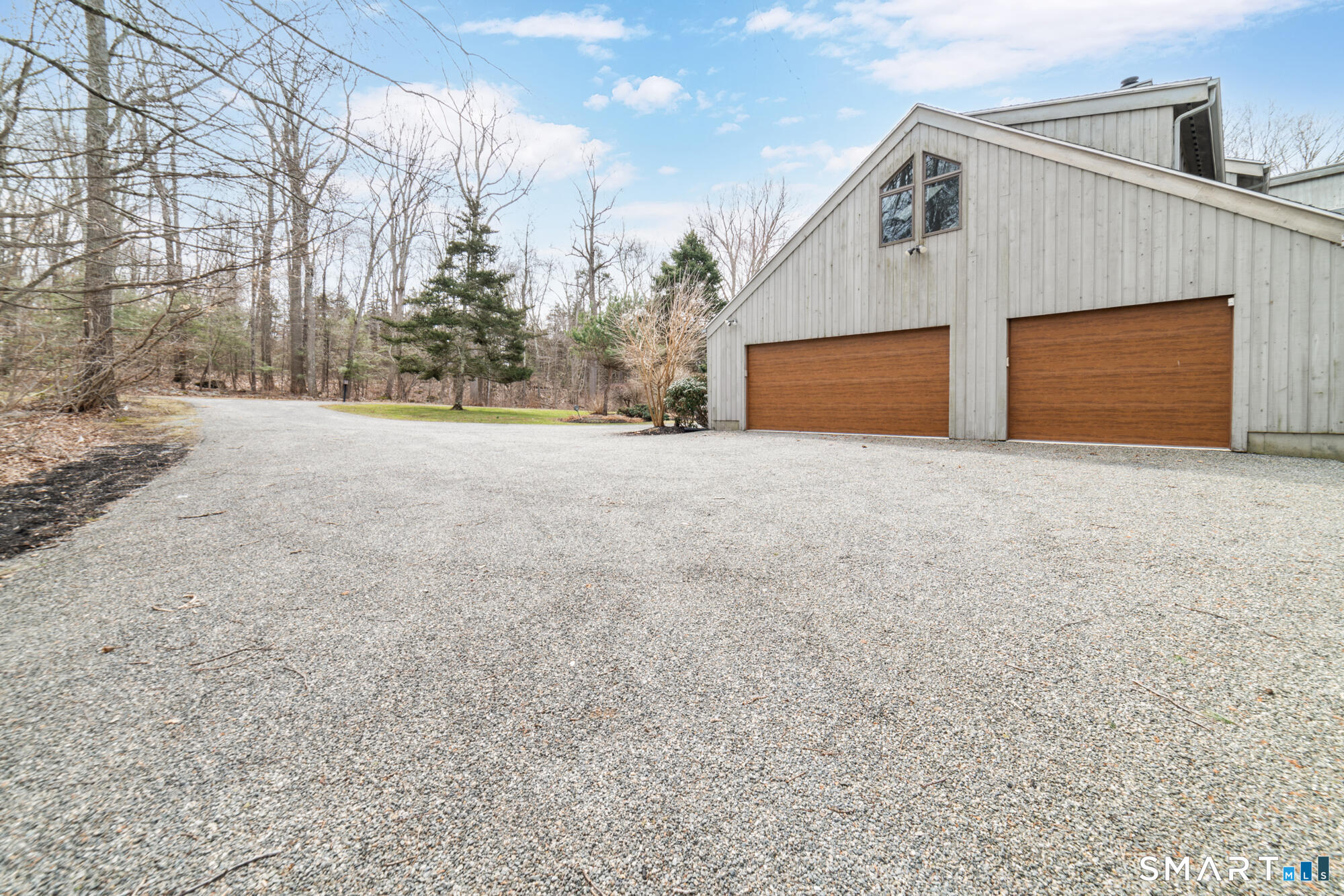 14 Fox Ridge Guilford, CT 06437 - Photo 37 of 39 a front view of house with yard and trees