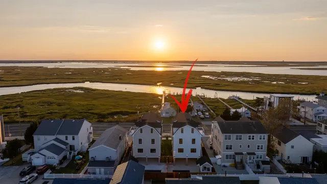 a view of empty room with windows