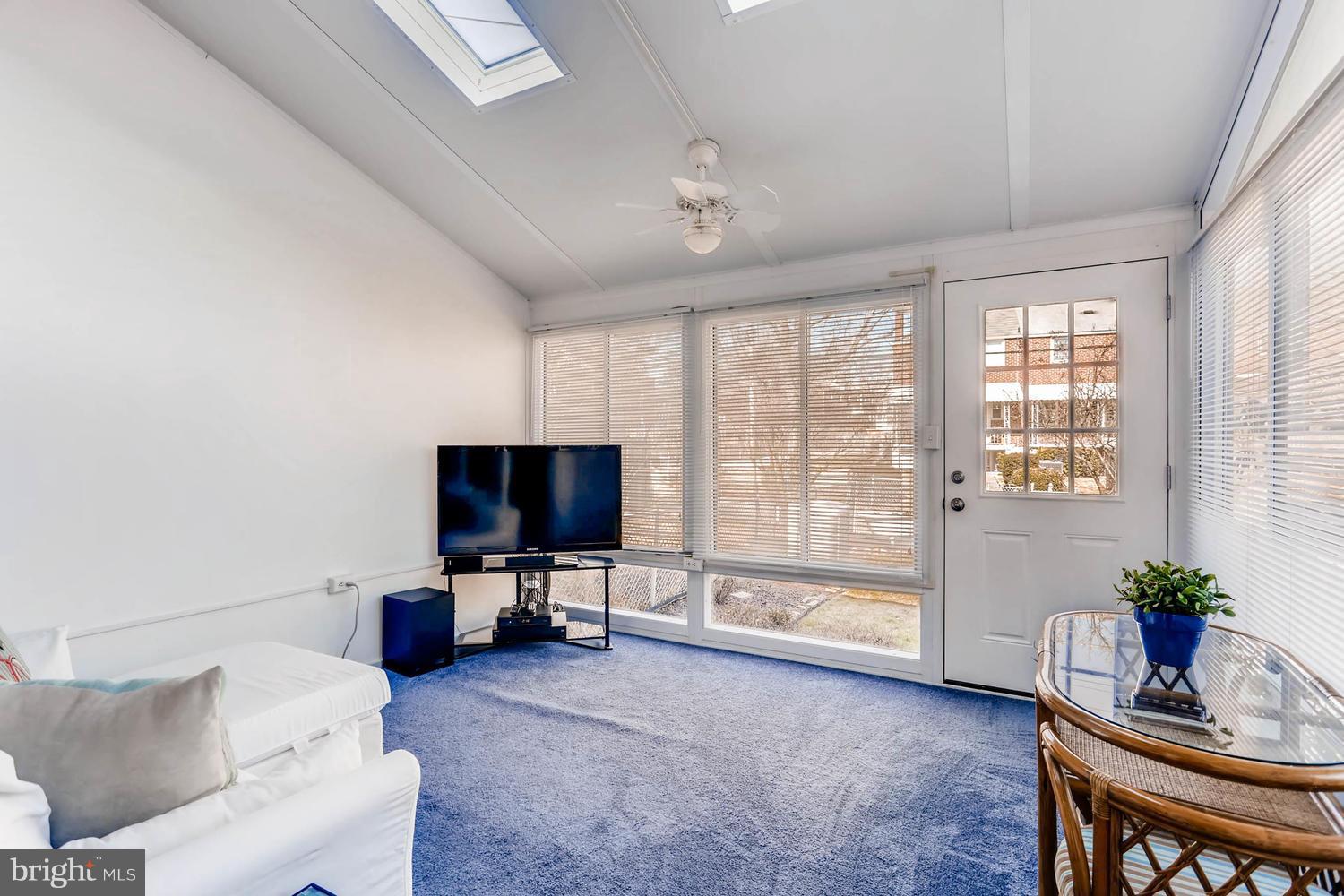 1604 Aberdeen Road Baltimore, MD 21286 - Photo 25 of 30 BONUS ROOM - Year-round Sunroom