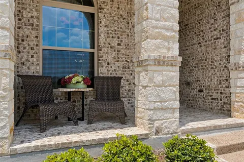 $449,900 | 2073 Spotted Fawn Drive, Arlington, TX 76005