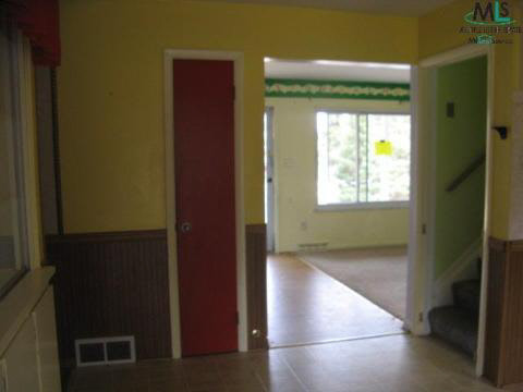925 Heights Road Lake Orion, MI 48362 - Photo 10 of 10 325965-9.JPG