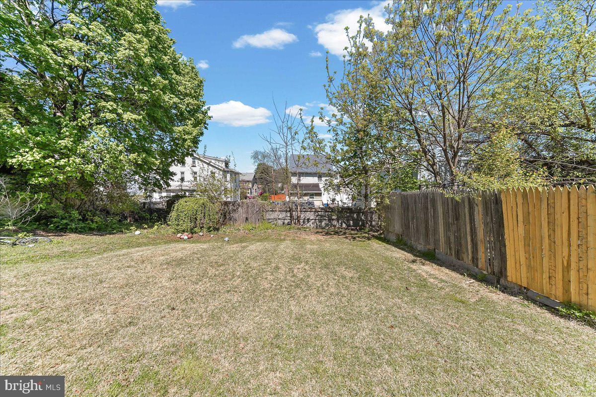 44 Hillside Avenue Upper Darby, PA 19082 - Photo 27 of 31