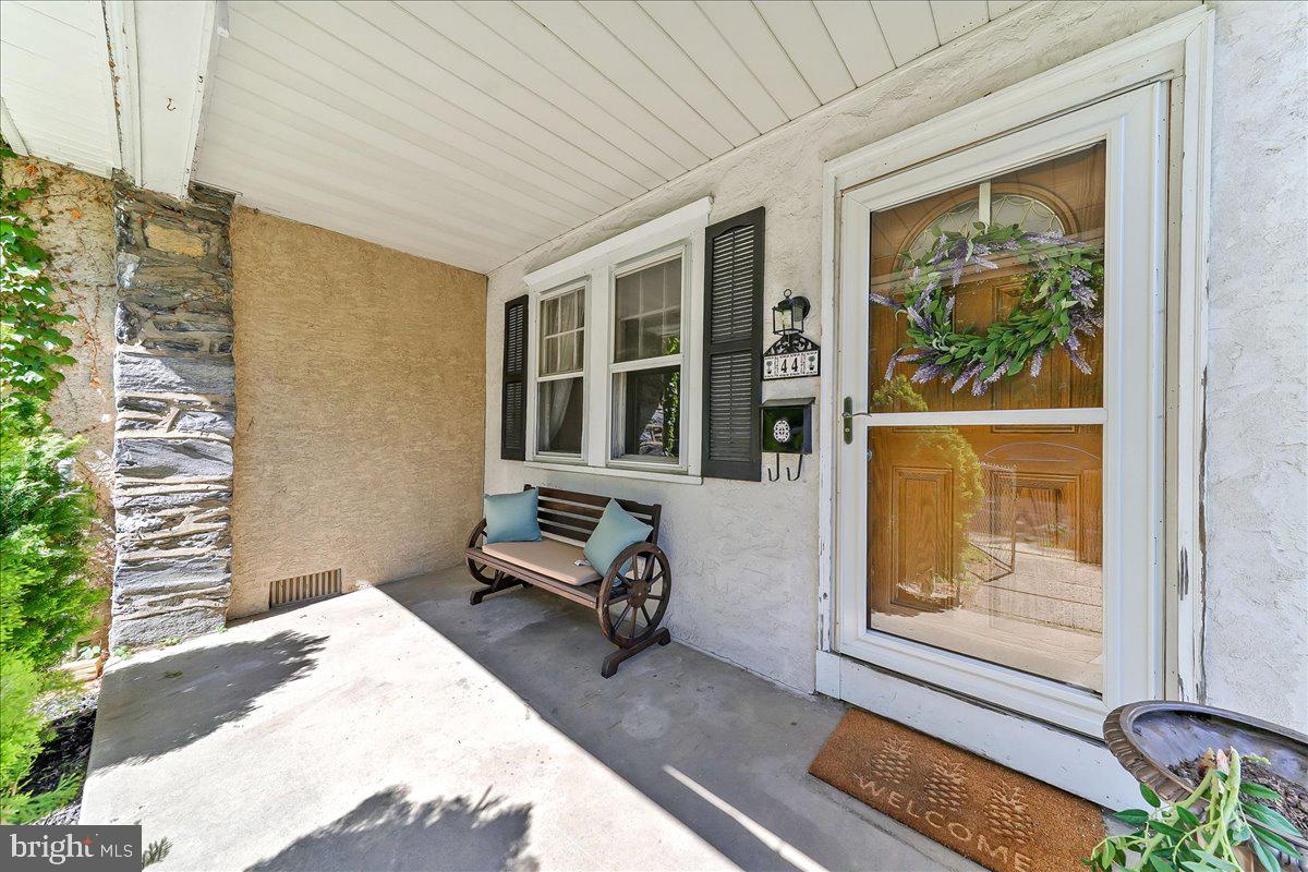 44 Hillside Avenue Upper Darby, PA 19082 - Photo 4 of 31