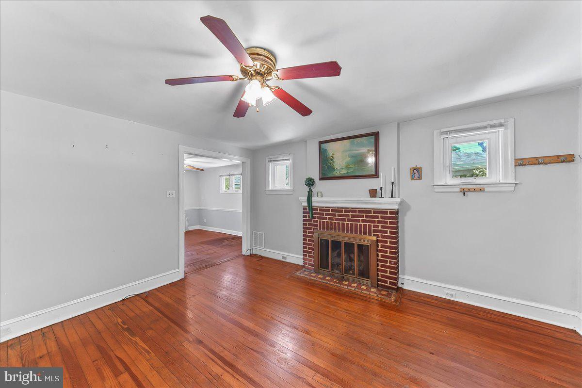 44 Hillside Avenue Upper Darby, PA 19082 - Photo 7 of 31